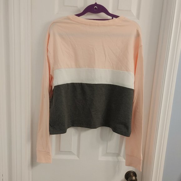 Colorblock Crop - Picture 2 of 3